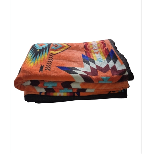 Colorful Geometric Pattern Blanket - Picture 5 of 5